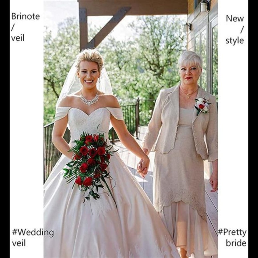 Bridal Lace Wedding Veils for Brides 2-Tier Appliqued Short Waist Length Veil - Picture 7 of 7